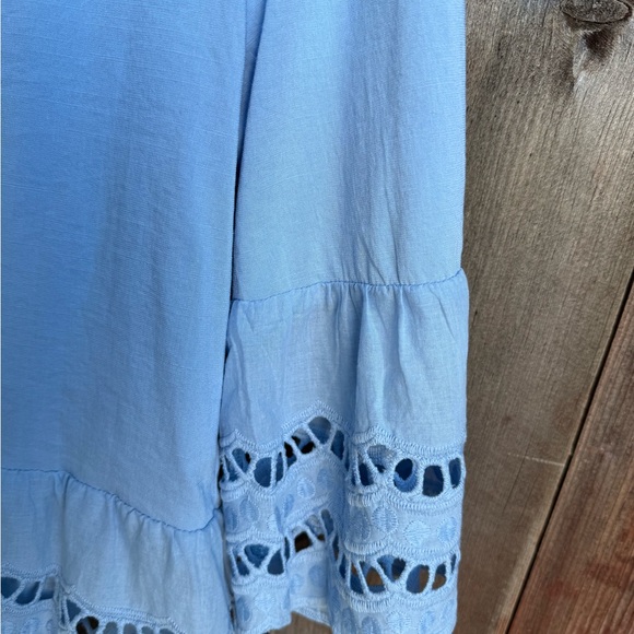 **NWOT** Light Blue Lace Trim Button Down 3/4 Sleeve Women's Top Size Small - Picture 8 of 16